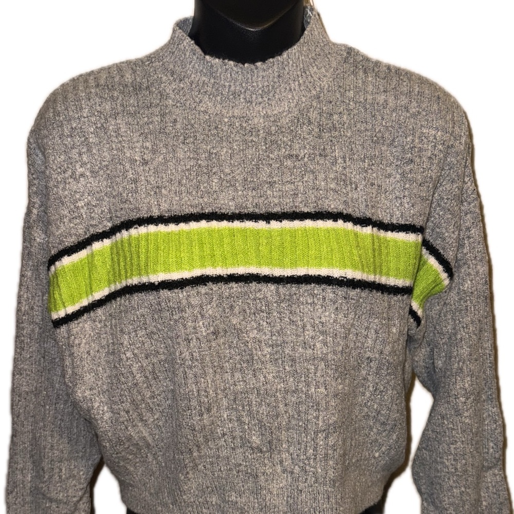 Women’s long sleeve sweater